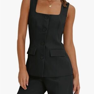 Sleeveless Fitted Vest Top